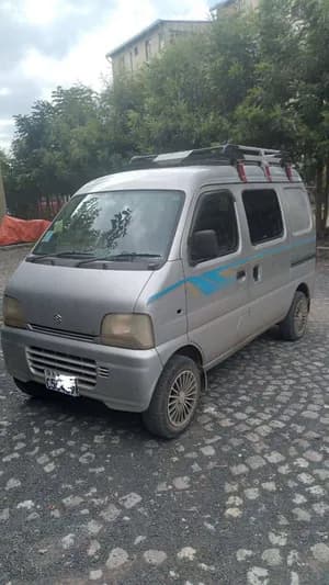 Suzuki Every 2005