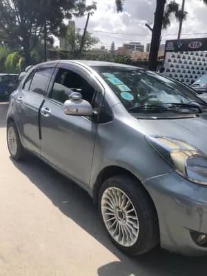 Toyota Yaris Compact 2010