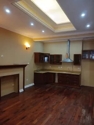 ቤት 300 ካሬ G+1