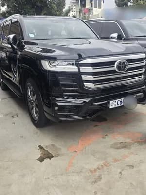Toyota Land Cruiser V6 VXR 2022
