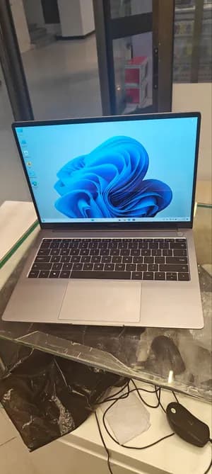 Realme Laptop i5 8GB 512GB