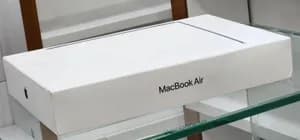 Apple MacBook Air 13-inch M4