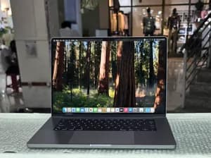 Apple MacBook Pro 16-inch M1 Pro