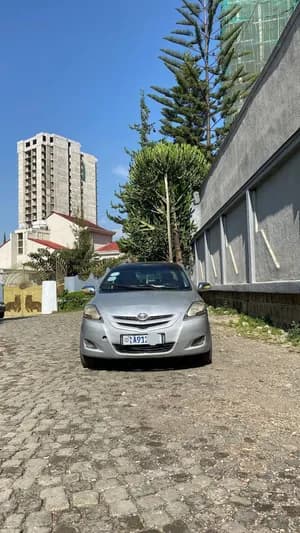 Toyota Yaris Belta 2006
