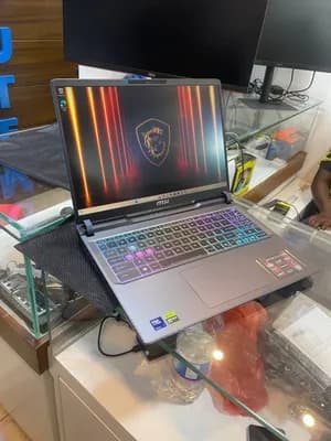 MSI Vector 16HX AI A2XW