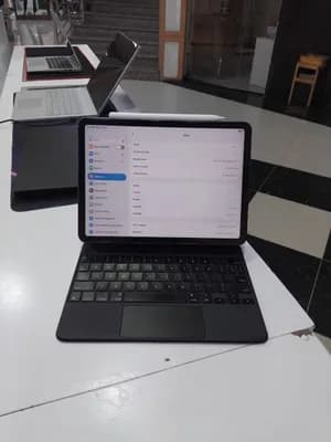 Apple iPad Air 5th Gen M1