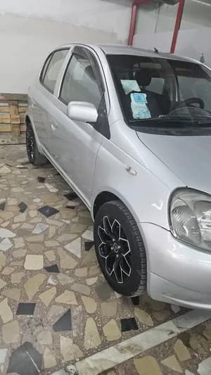 Toyota Vitz 2001