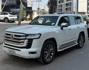 Toyota Land Cruiser GXR 2022