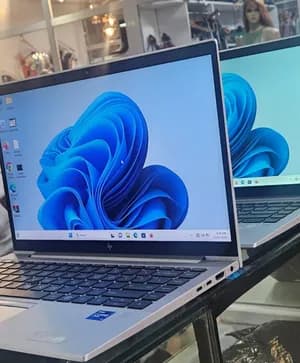 New HP EliteBook 840 G8 i7