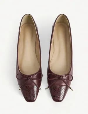Square toe bow ballerina