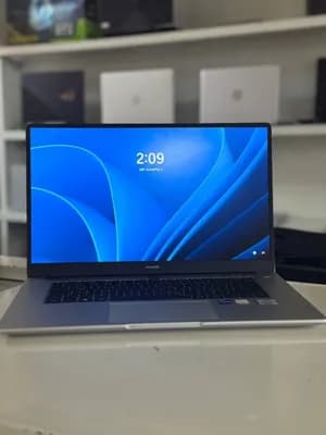 Huawei Laptop 14.1 Inch i5 16GB
