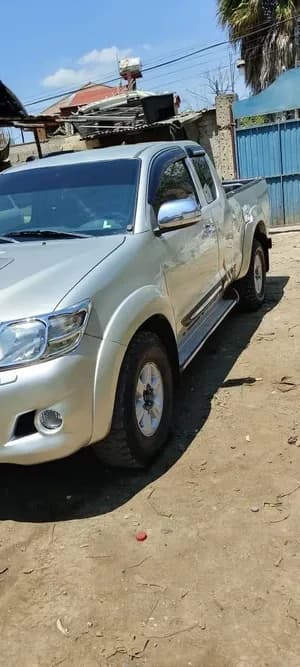 Toyota Hilux X Cab 2013