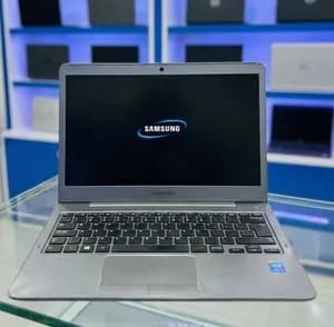 Samsung 14inch 500GB HDD 4GB RAM