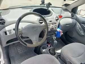 Toyota Vitz Yaris 2001 1.3cc