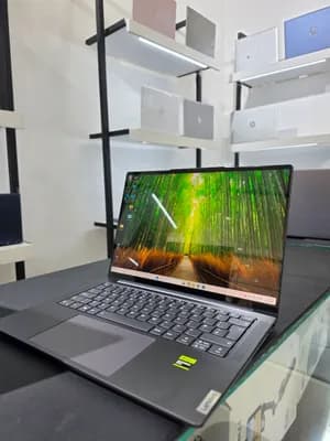 Lenovo Yoga 14 RTX 3050 Laptop