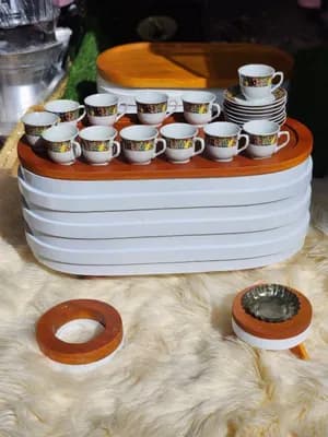 ተለቅ ያለ ክዳኑ የሚነሳ ኦቫል ረከቦት