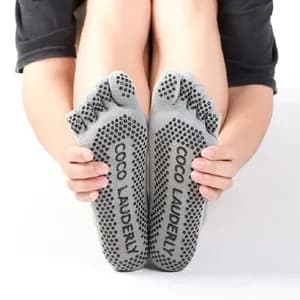 1Pair Non-slip Sweat-absorbent Yoga Socks Split Toe Socks