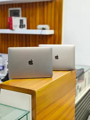 Macbook Pro (2019, 13.3 inch)
