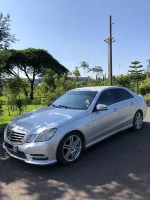 Mercedes-Benz E200 2013 Automatic