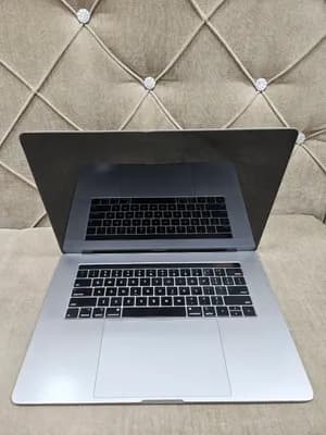 MacBook Pro 2019 16GB 512GB