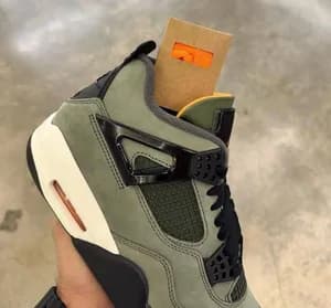 Air Jordan 4Retro