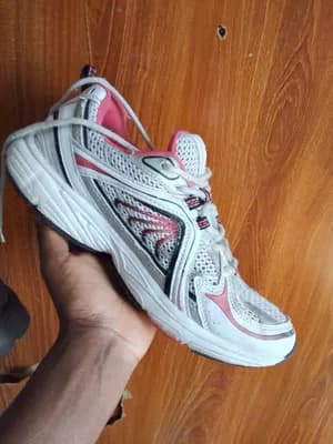 Starr Sneakers Size 40 Like New
