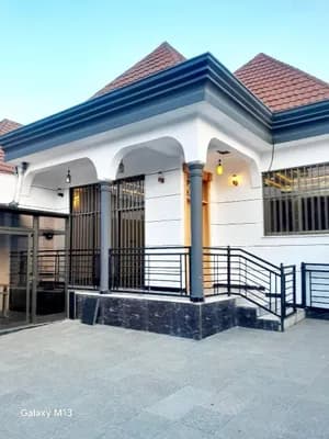 ቤት 250 ካሬ