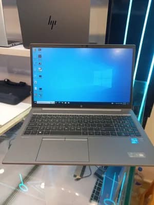 HP ZBook Workstation i9 32GB 512GB
