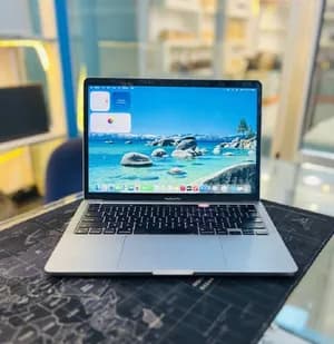 MacBook Pro M2 8GB 512GB