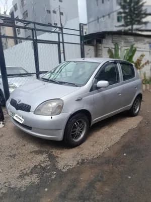 Toyota Vitz 2001 Automatic Silver