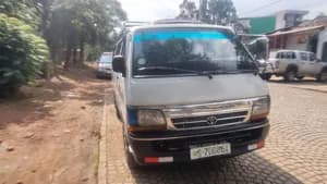 Toyota Hiace 5L 2002 Van