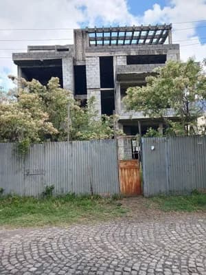 500 sqm B+G+3 House in Ayat