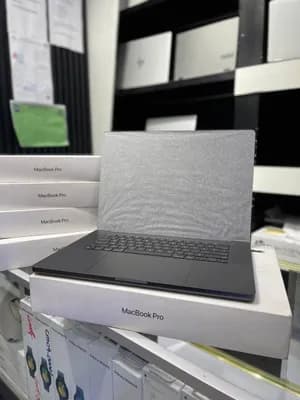 Apple MacBook Pro M4 Max 16 inch