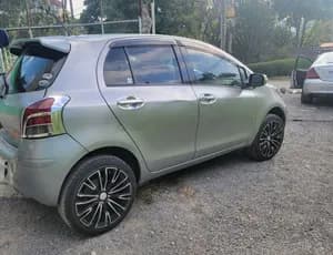 Toyota Yaris Compact 2010 1000cc