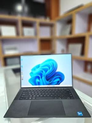 Dell Precision 5560 i7 16GB 1TB