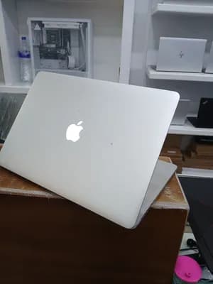 MACBOOK PRO Mid 2015