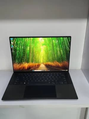 Dell Precision 5570 Workstation Laptop