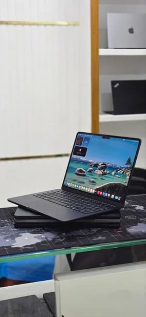 MacBook M4 Air 2024