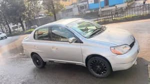 Toyota Platz 2001