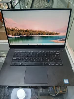 Dell Precision 5540 i7 24GB 1TB