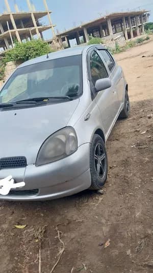 Toyota Vitz 2001