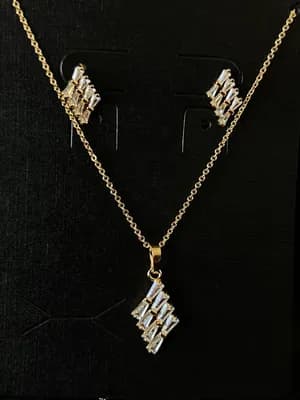Necklace and earrings set