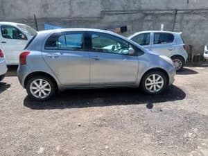Toyota Yaris Compact 2009 1000cc