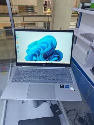 HP Notebook 14 i7 16GB 512GB