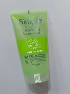 Simple Refreshing facial wash 150ml