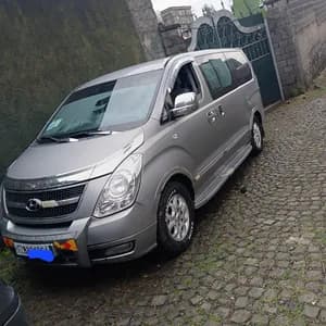 Hyundai Starex 2015 2.4L