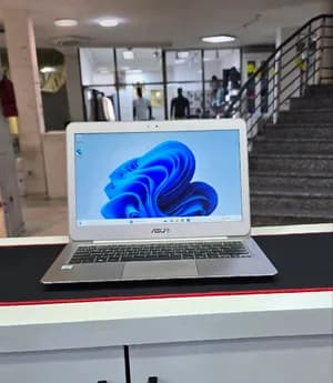 ASUS Business Laptop i5 8GB 256GB