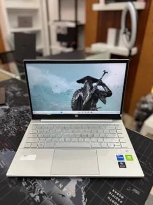 HP Pavilion 14 i7 Laptop