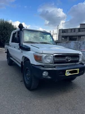 Toyota Land Cruiser Pickup 2015