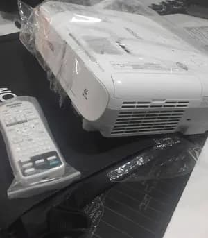 Brand New Epson EB-X39 Projector